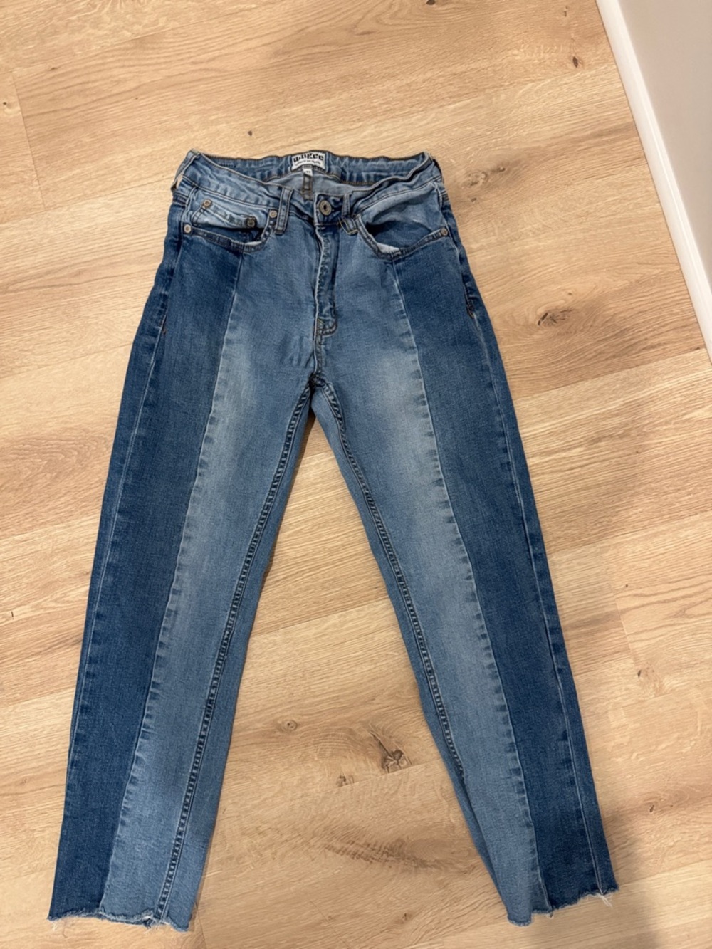 Umgee Two-Tone Blue Cropped Jeans